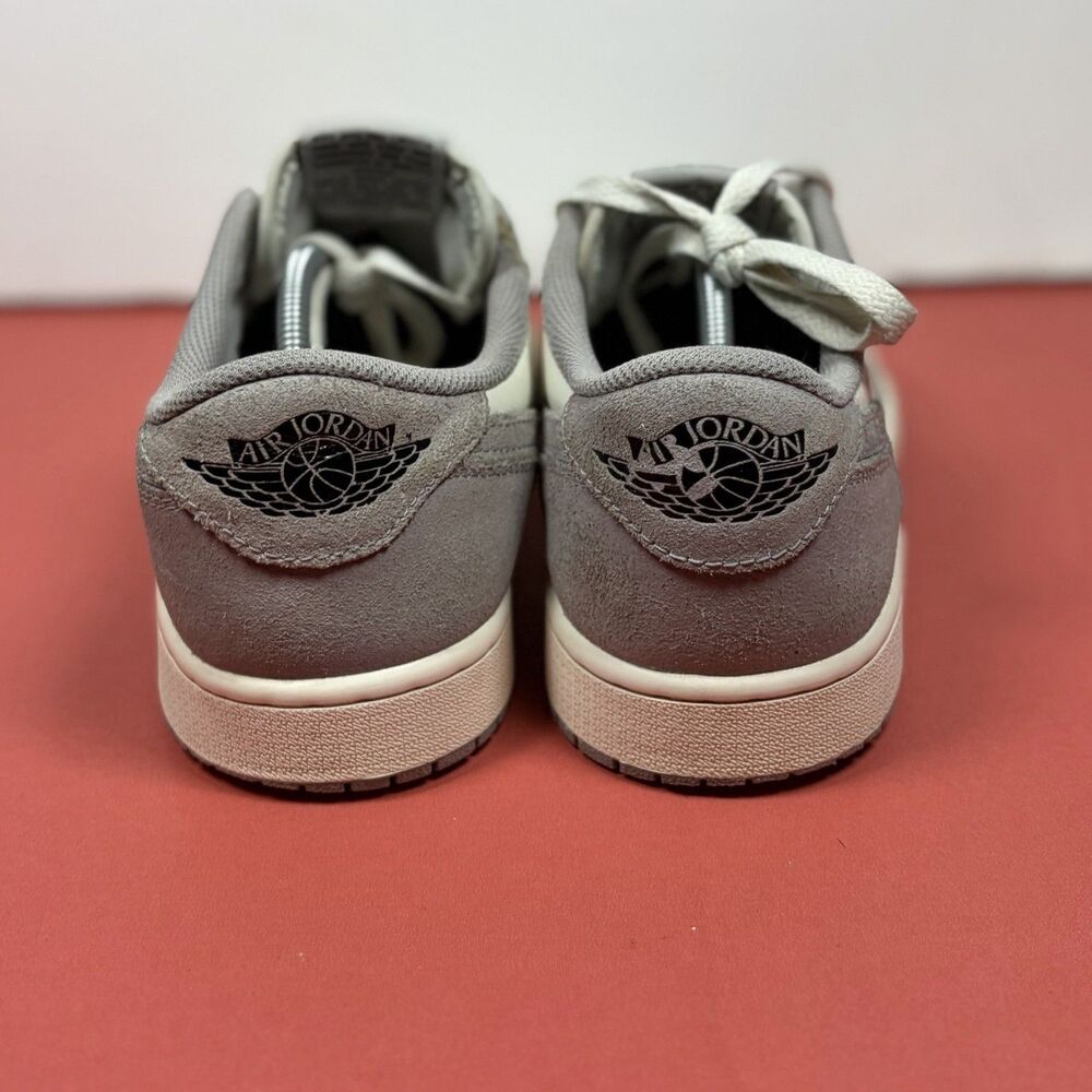 Nike Air Jordan 1 Retro Low OG Atmosphere Grey Sail CZ0790-101 Men's Size 9 - Picture 4 of 7